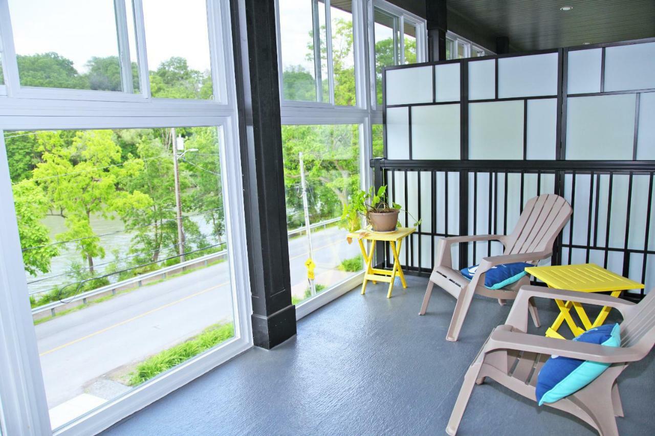 Bed and Breakfast Lily'S House On The 12 Saint Catharines Экстерьер фото