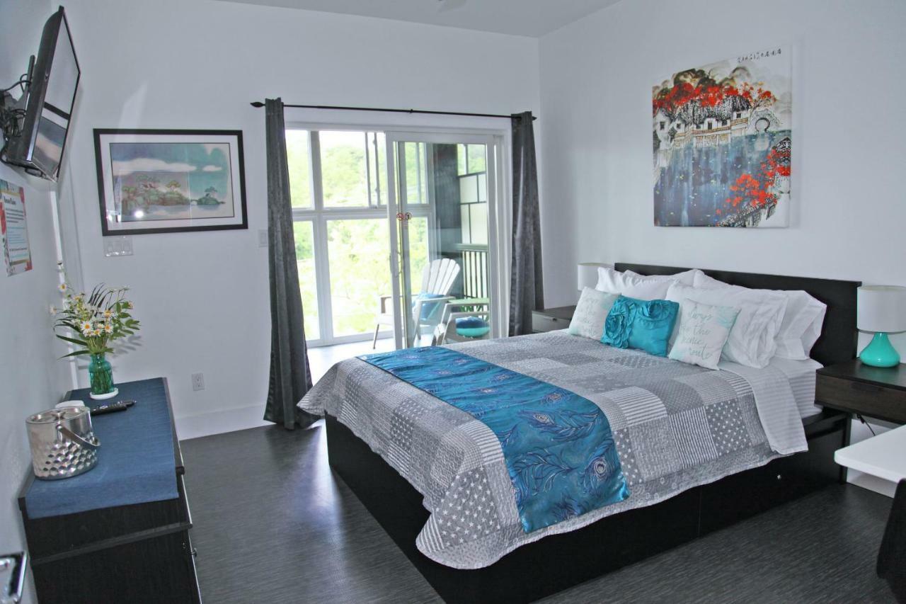 Bed and Breakfast Lily'S House On The 12 Saint Catharines Экстерьер фото